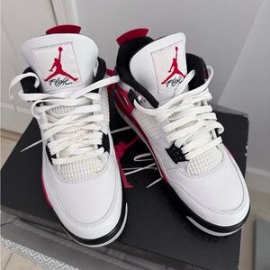 Jordan Retro 4 Red Cement